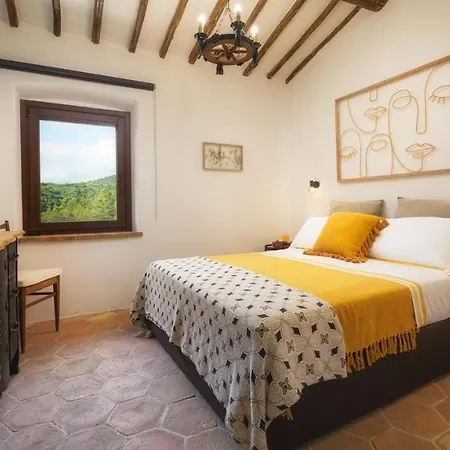 Villa Casale Tavernelle 6, Emma