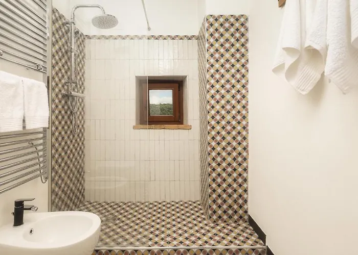 Casale Tavernelle 6, Emma *